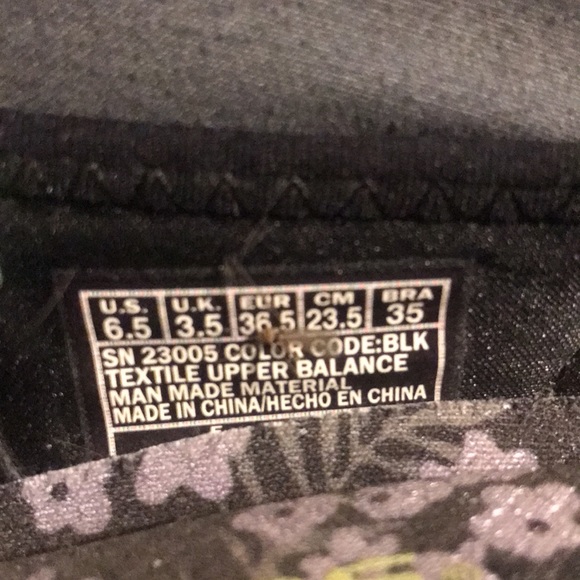 Skechers Relaxed fit slip on shoes - Picture 4 of 4